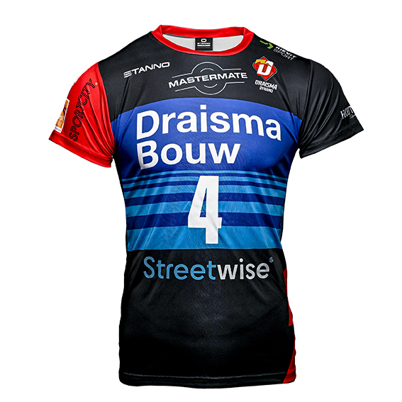 4-front-lr-away.jpg