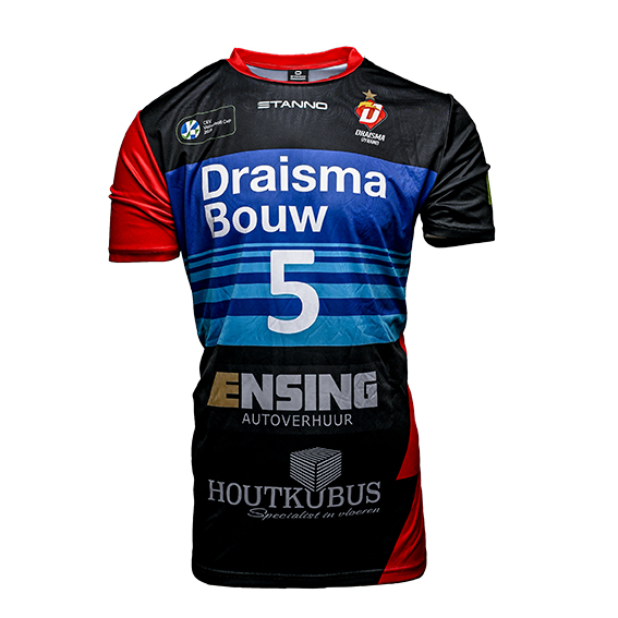 5-front-lr-away.jpg