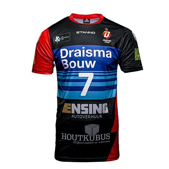 7-front-lr-away.jpg
