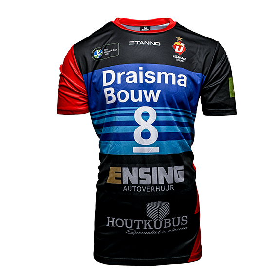 8-front-lr-away.jpg