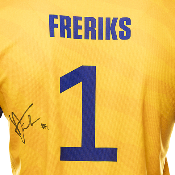 NR. 1-Back-Uit-signature.jpg