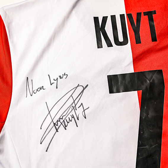 Feyenoord-handtekening-lr.jpg
